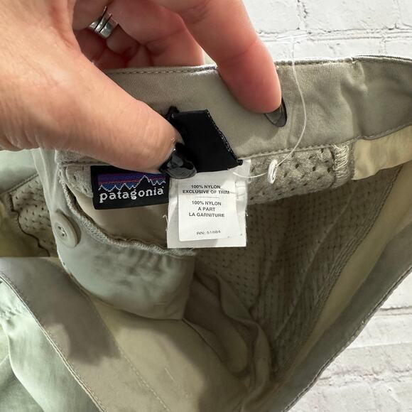 Women’s Patagonia khaki shorts - Picture 7 of 7